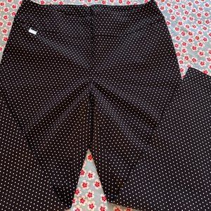 Lisette of Montreal L Pull on stretch ankle pants in EUC - Black and White Sz 12
